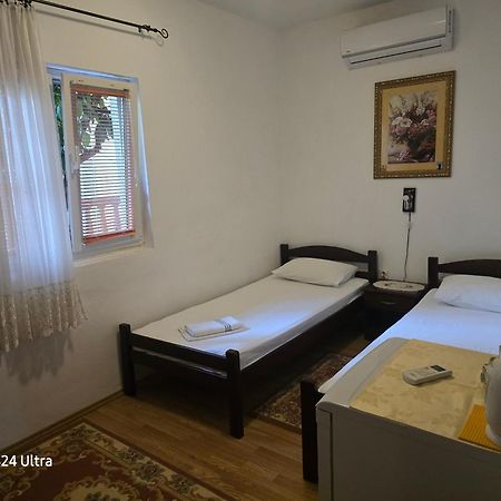 Guesthouse Djacic Budva Rum bild